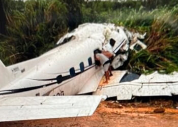 Avião com turistas cai em Barcelos; 14 pessoas morreram
