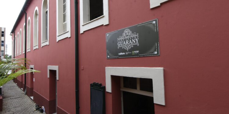 Feriado de Nossa Senhora Aparecida: Governo decreta ponto facultativo na sexta-feira (13/10)