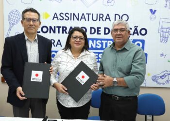 Governo e Consulado do Japão firmam parceria para construção de quadra esportiva em escola