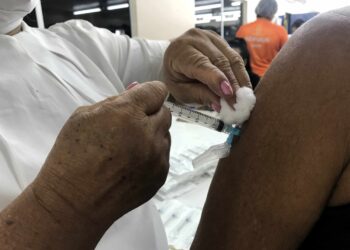 Covid-19: Saúde do Amazonas divulga painel semanal de vacinação