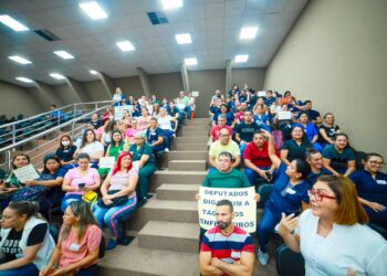 Deputado diz que proposta de contratação direta de profissionais da saúde deve ser votada amanhã (05/10)