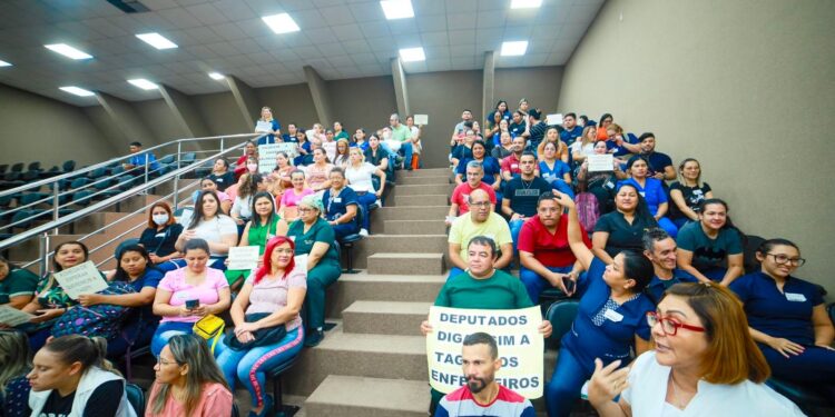 Deputado diz que proposta de contratação direta de profissionais da saúde deve ser votada amanhã (05/10)