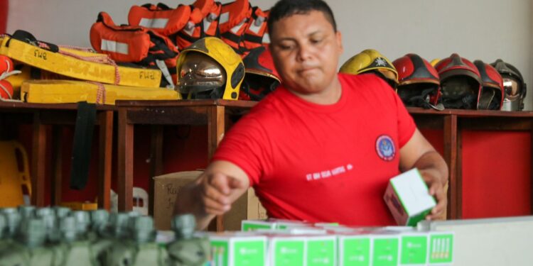 Governo recebe kits do Prevfogo/Ibama para apoiar no combate às queimadas