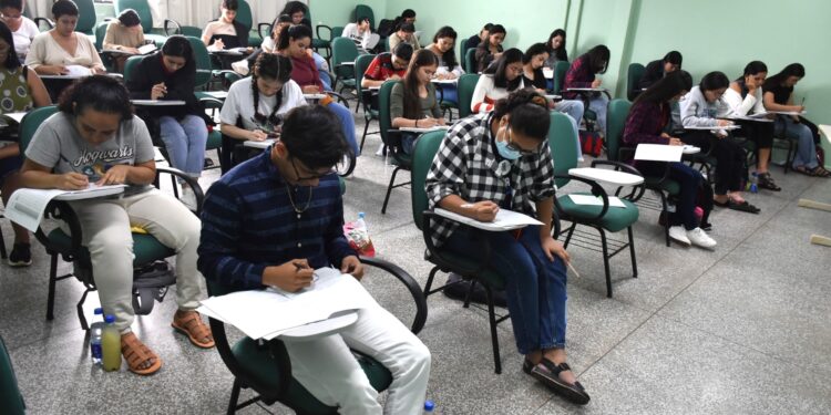 Mais de 23 mil pessoas iniciam a disputa por vagas no Vestibular da UEA 2023, acesso 2024