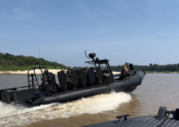 No fronteira do Amazonas, PF combate laboratórios de drogas