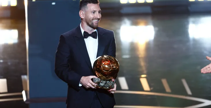 Messi ganha pela oitava vez  a Bola de Ouro