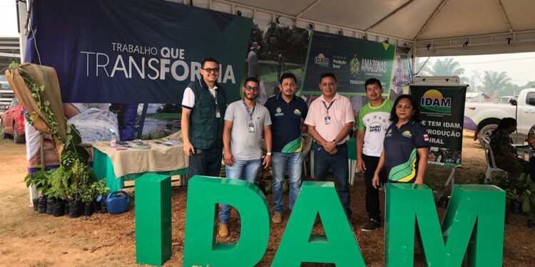Idam oferece serviços aos produtores em feira de agronegócios em Iranduba