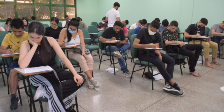 Cartões de Convocação do Vestibular 2023, acesso 2024, e SIS da UEA são disponibilizados na sexta-feira (06/10)