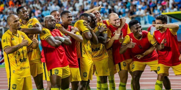 De virada, Amazonas FC vence o Paysandu no Pará e vai brigar pelo acesso à Série B em casa