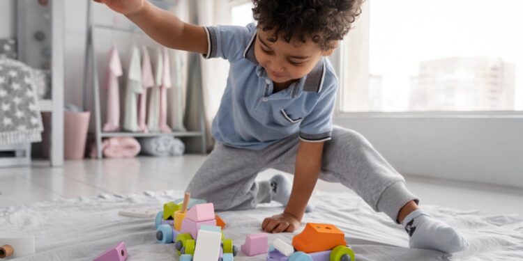 Grupo Info Store realiza distribuição de brinquedos em seis instituições de Manaus, nesta terça-feira (10)