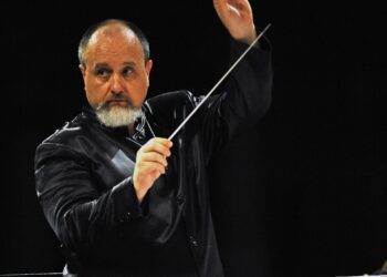 Maestro Malheiro, que assina a direção musical do Encontro de Tenores do Brasil, recebe título de cidadão do Amazonas