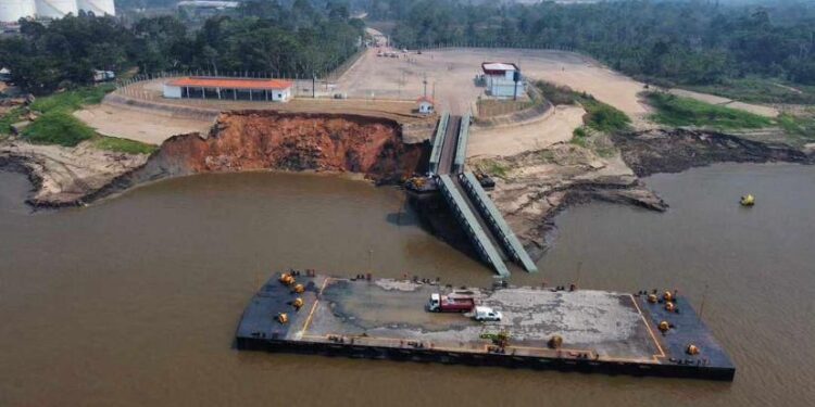 Após interdição do Porto de Itacoatiara, deputado cobra autoridades por providências