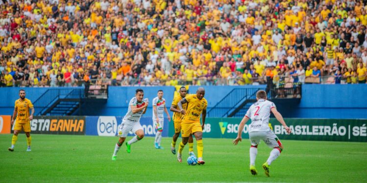 Amazonas tenta título inédito da Série C neste domingo (22) contra o Brusque; onde assistir