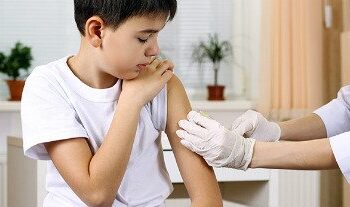 Lei ‘Novembrinho Azul’ Promove Conscientização e Cuidados Preventivos para Meninos no Brasil