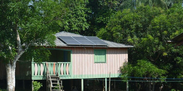 O programa Luz para Todos irá beneficiar 434 comunidades no Amazonas em 2024