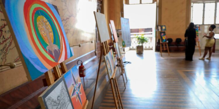 Semana do Livro e da Biblioteca promove exposições, palestras e atividades para o público