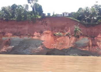 Força-tarefa é instalada para atender moradores da comunidade de Beruri após desbarrancamento