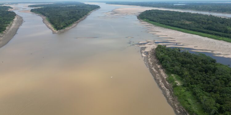 Seca extrema na Amazônia pode se agravar e bater recorde histórico