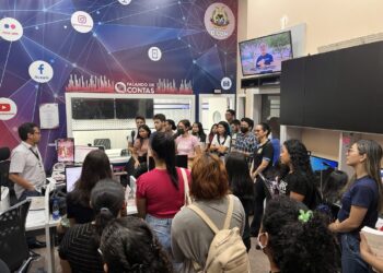 Acadêmicos de Administração da Ufam realizam visita técnica ao TCE-AM