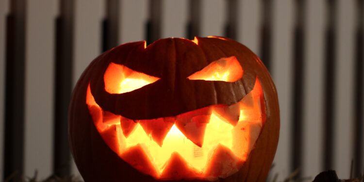 Ideias criativas e econômicas para fantasias de Halloween