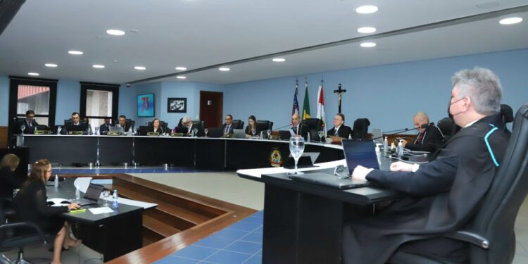 TCE-AM terá 80 processos em pauta na sessão desta quinta-feira (26)