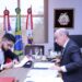 Três aprovados tomam posse como novos servidores do TCE-AM