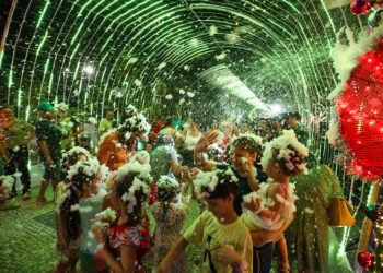 Manaus lança 3ª edição do ‘Natal das Águas’ na Ponta Negra