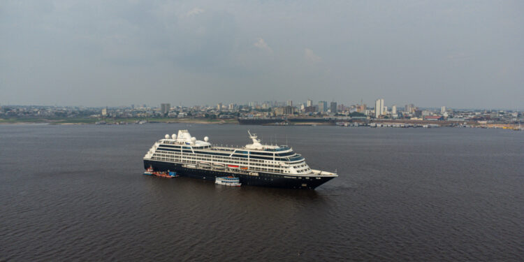 Temporada de cruzeiros 2023/24 traz 17 navios e injeta R$ 3,5 milhões na economia do AM