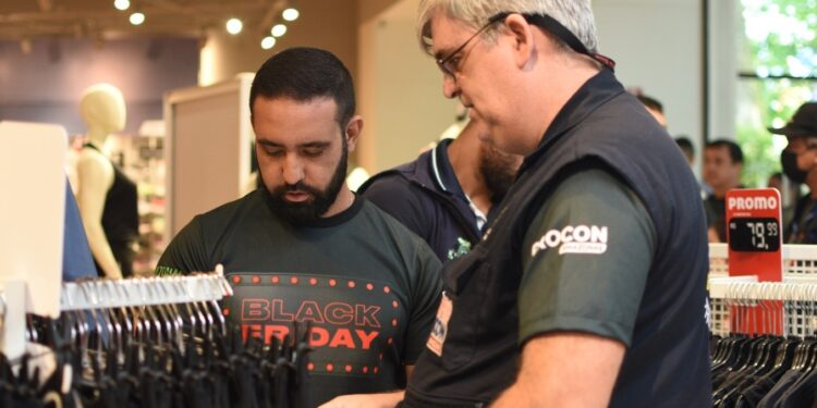 Novembro é o mês de Black Friday e Procon-AM dá dicas para consumidor realizar boas compras 