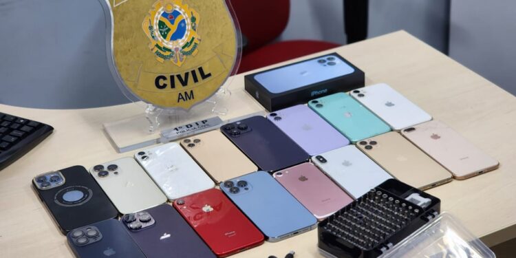Homem é preso em posse de celulares oriundos de roubos e furtos, avaliados em mais de R$ 90 mil