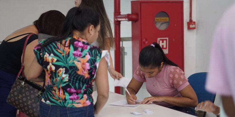 Sine Amazonas divulga 171 vagas de emprego para esta quarta-feira