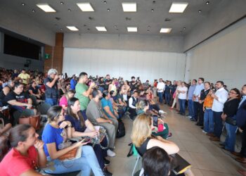 Enfermeiros comemoraram contratação direta pelo Estado e deixam de ser terceirizados