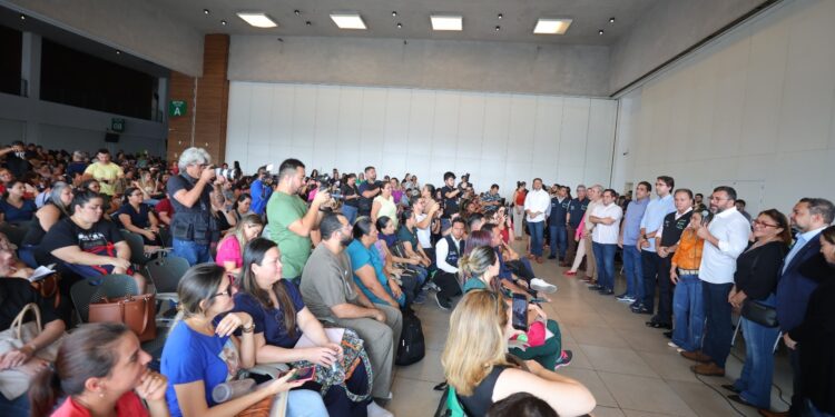 Enfermeiros comemoraram contratação direta pelo Estado e deixam de ser terceirizados