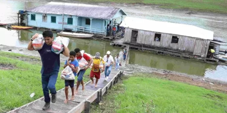 Governo do Amazonas divulga boletim sobre a estiagem no estado nesta terça-feira (14/11)