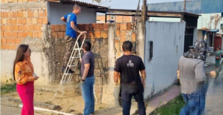 PC-AM resgata animais que estavam em situação de maus tratos e abandono, no bairro Tarumã
