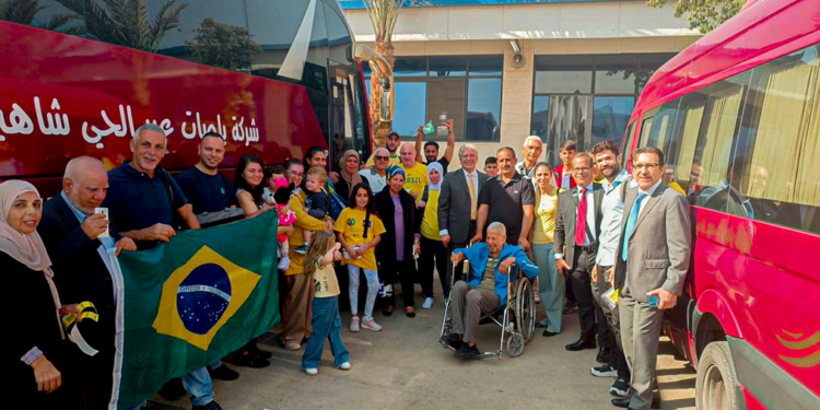 Grupo de 33 brasileiros é resgatado da Cisjordânia, na Palestina