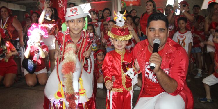 Curralzinho do Boi Garantido lota Vasco Vasques em Manaus
