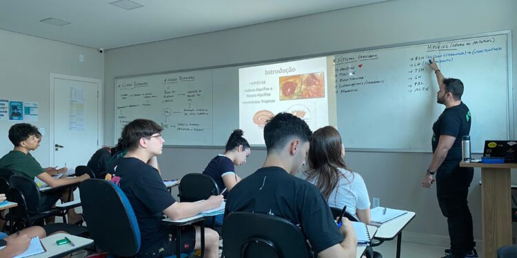 Super Viradão: Cursinho Vetor promove aulão especial focado no PSC 3 da UFAM