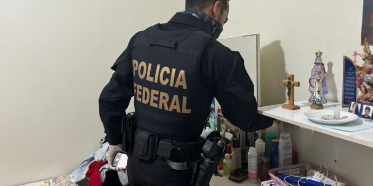 Em Manaus, PF prende duas pessoas durante operação contra abuso sexual infantil