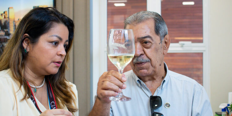 Quintas e Decanter reúnem arte da degustação de vinhos e experiência com a natureza em happy hour exclusivo