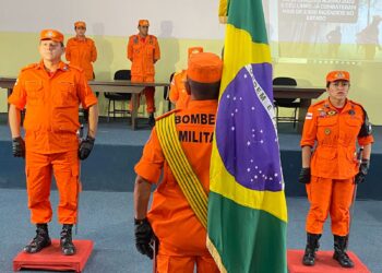 Protagonismo feminino: CBMAM realiza passagem de comando da primeira mulher a liderar o Batalhão de Incêndio