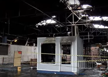 Dezoito boxes são atingidos por incêndio de grandes proporções na Feira do Santo Antônio