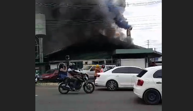 Tropeiro é atingido por incêndio de grandes proporções