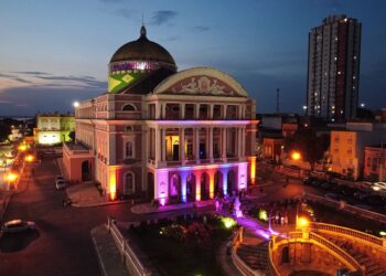 Theatro da Paz e Teatro Amazonas poderão se tornar Patrimônio Mundial nos próximos anos 