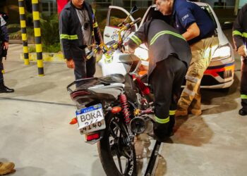 Detran-AM e PMAM desarticulam ‘rolezinho’ e removem 19 motocicletas, na zona leste de Manaus
