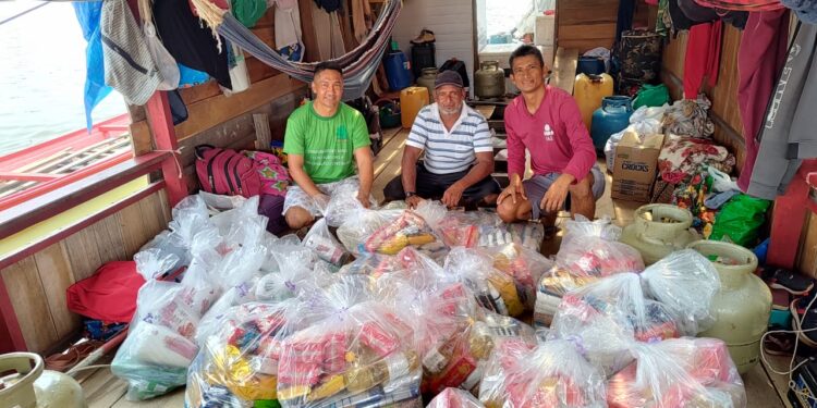 Com doações de Alok, 100 cestas básicas e kits higiênicos são entregues para comunidades de Carauari