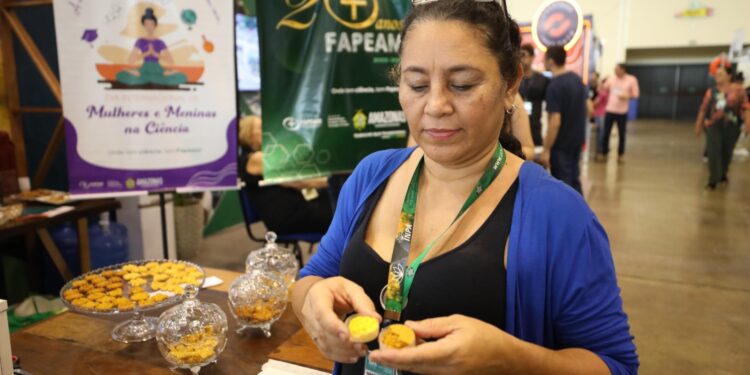 Resíduos de frutos amazônicos ricos em vitamina A servem de compostos para produção de corante natural