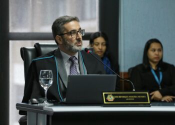 Auditor do TCE-AM suspende licitação da Prefeitura de Barcelos por falta de transparência