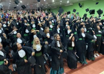 Centec realiza última formatura do ano com recorde de profissionais diplomados