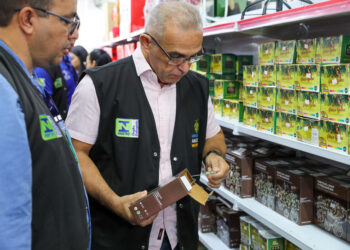 Operação ‘Boas Festas’: Ipem-AM fiscaliza mais de 13,4 mil produtos natalinos em Manaus e Região Metropolitana